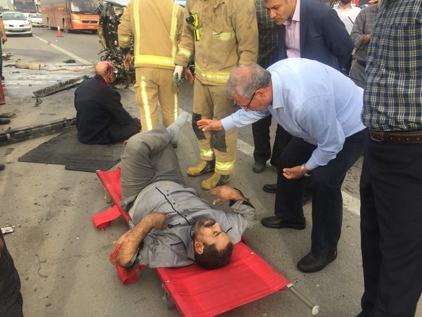 تصادف در مسیر فرودگاه امام در حضور وزیر کار + عکس