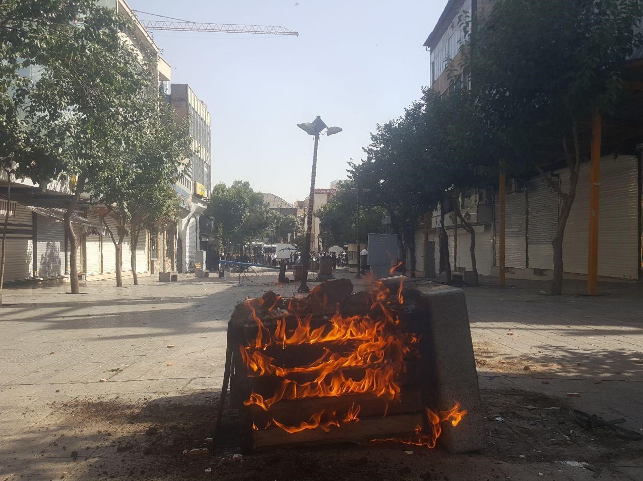 اغتشاشگران اموال مردم را به آتش کشیدند! + عکس