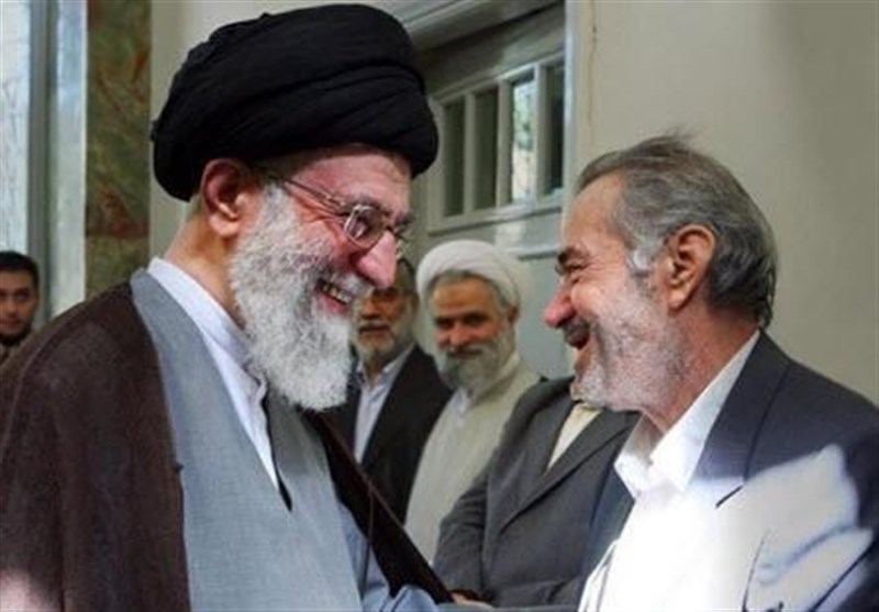 مرحوم هاشمی با ورود رهبر انقلاب از جا 