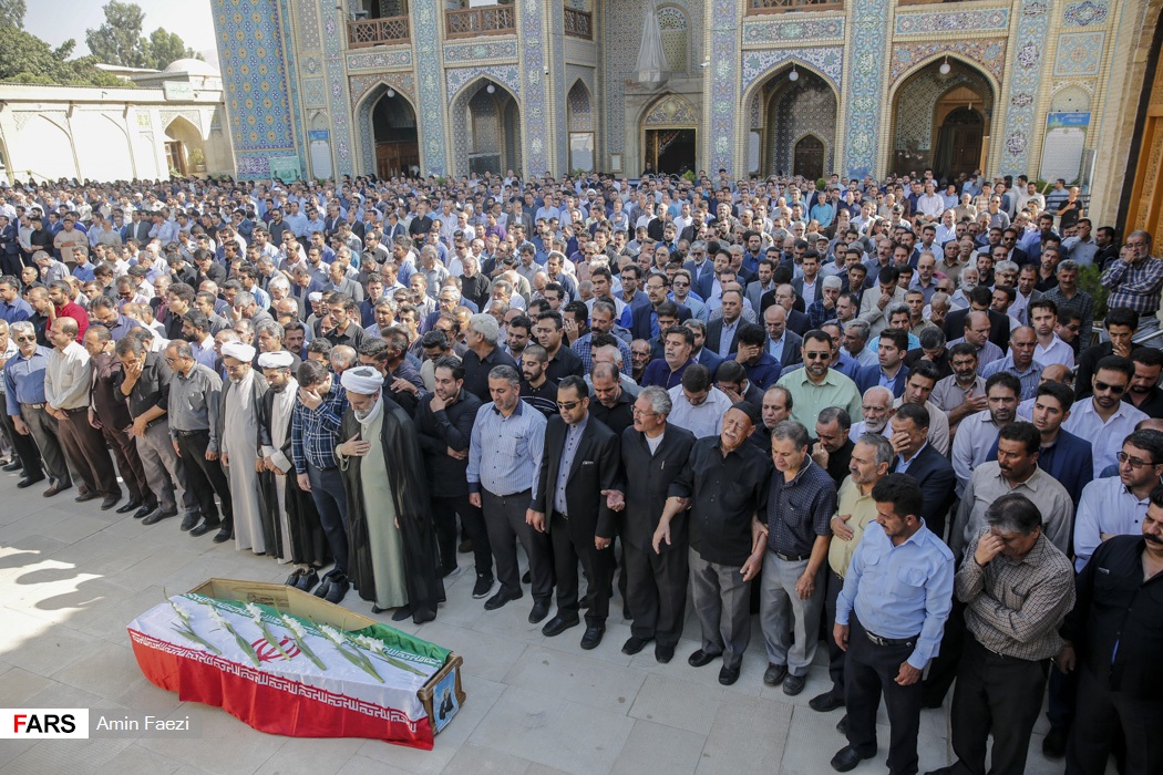 تشییع پیکر شهید مدافع امنیت در شیراز