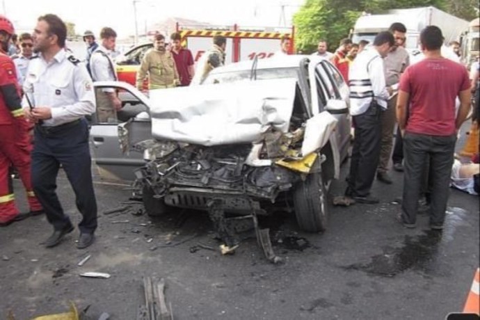 تصادف مرگبار سمند با اتوبوس در خیابان شهید رجایی