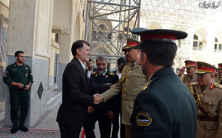 ادای احترام فرمانده مرزبانی عراق نسبت به امام خمینی(س)
