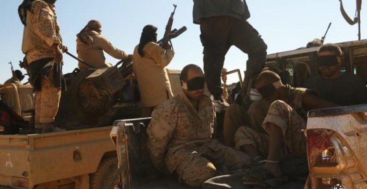 اسارت و ذبح 4 سرباز سوری به دست داعش + عکس