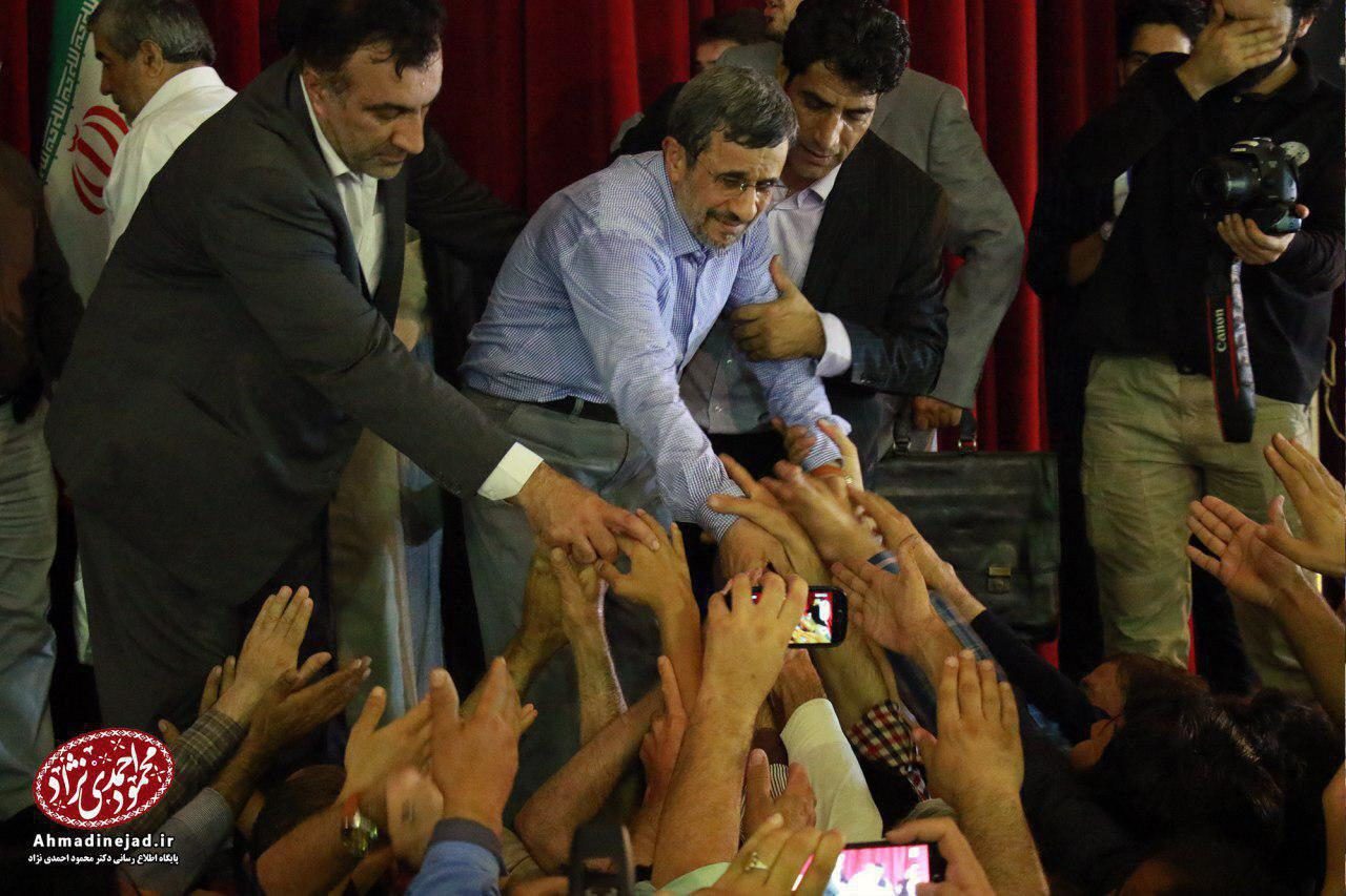 محمود احمدی نژاد به نورآباد لرستان سفر کرد + تصاویر