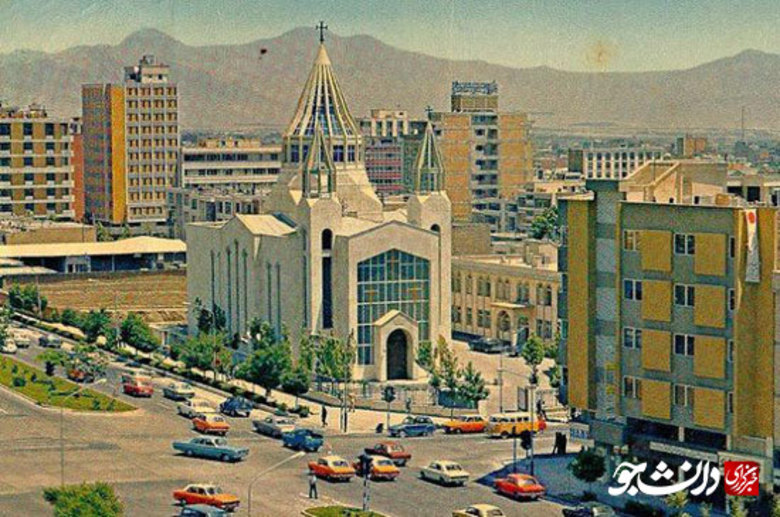 تقاطع خیابان کریم خان و ویلا در سال 1354 + عکس