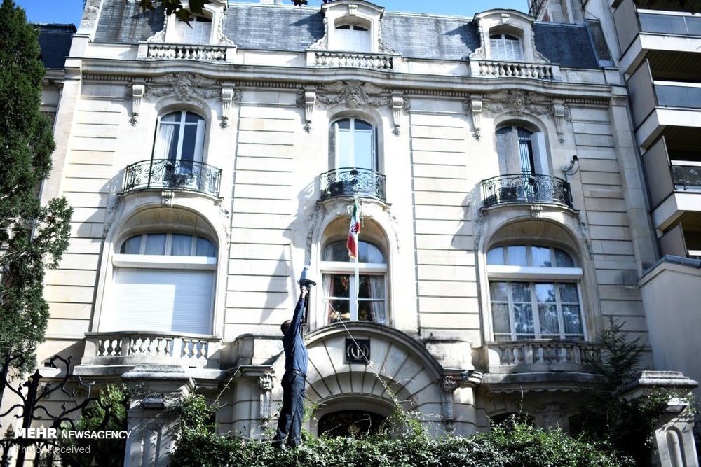 حمله گروهک کومله به سفارت ایران در پاریس + عکس