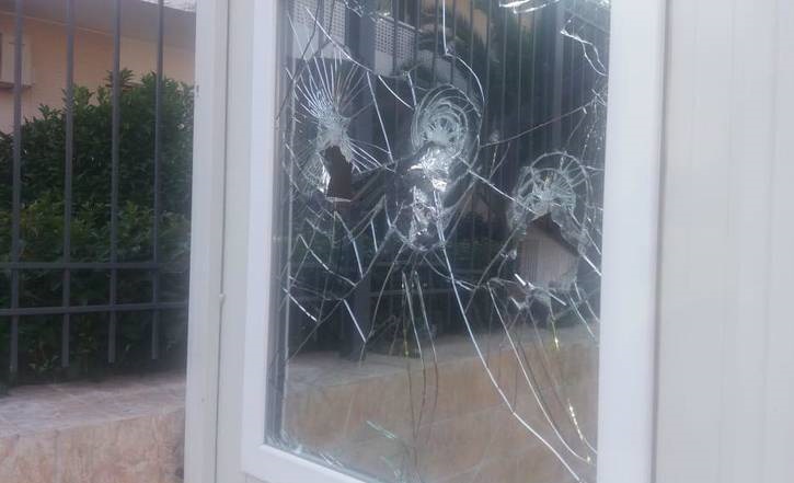 حمله به ساختمان سفارت ایران در پایتخت یونان + عکس