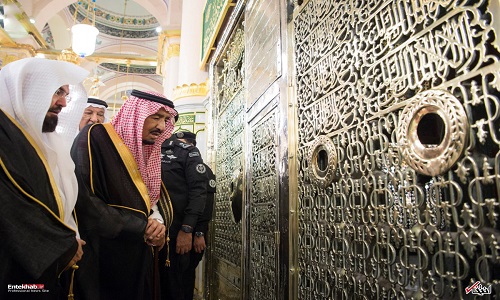 پادشاه و ولیعهد عربستان در حرم پیامبر(ص) + عکس