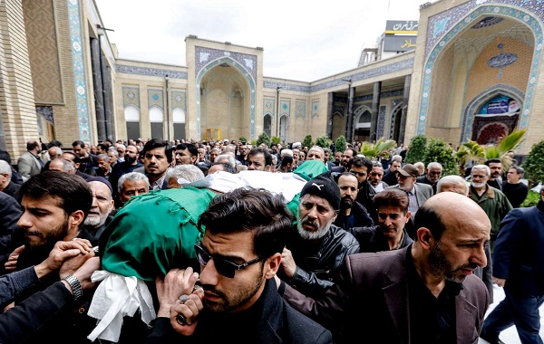 وداع مردم تهران با سید سقای حزب الله + عکس/ سید سقا در خاک آرام گرفت