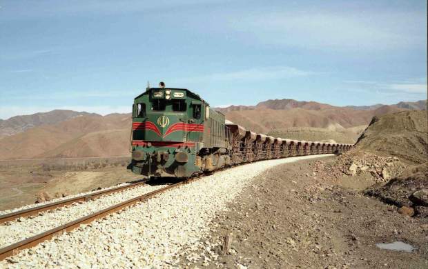 خروج دیزل قطار زاهدان - تهران از ریل خسارت جانی نداشت