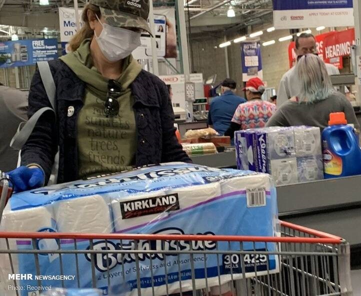عکس/ هجوم مردم آمریکا به فروشگاه‌ها در پی شیوع کرونا