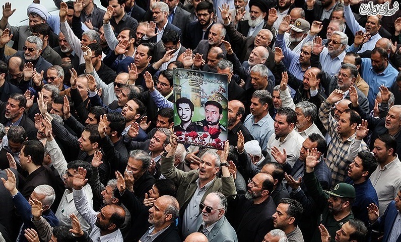 عکس/مراسم تشییع پیکر مادر شهیدان طهرانی‌مقدم