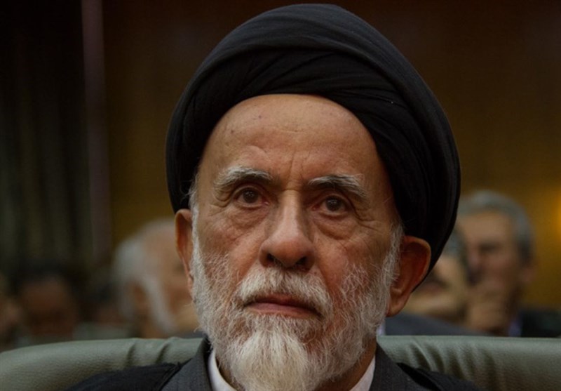 انتقاد یک اصلاح‌طلب از اظهارات اخیر روحانی درباره اختیاراتش