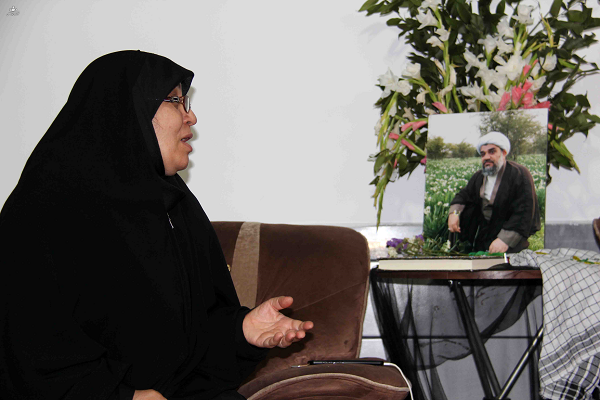 همسر امام جمعه کازرون: فقط یک روفرشی در خانه داشتیم، آن را هم بخشیدیم