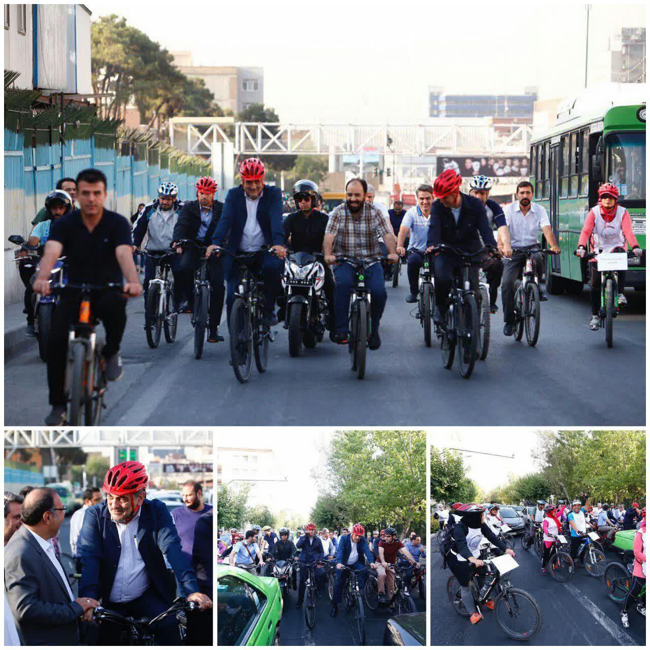 اجبار خبرنگاران زن برای استفاده از دوچرخه!/ رکاب زدن آقای شهردار با خبرنگاران زن! +عکس