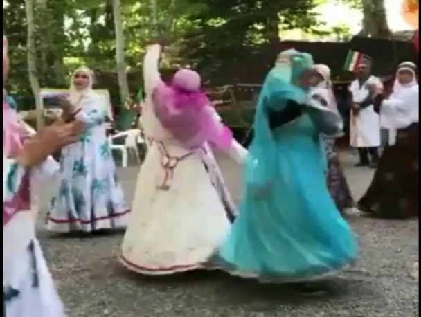 رقص دختران در اردوی دانش‌آموزی عشایر + فیلم