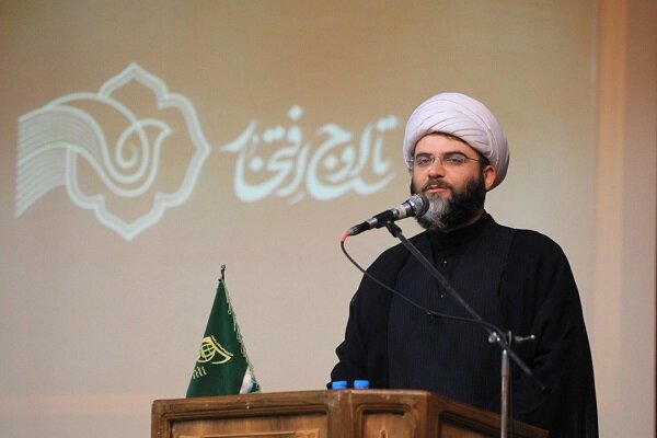 حجت الاسلام قمی:به خاطر آرمانها از خط خوردن نام شهید نمی گذریم