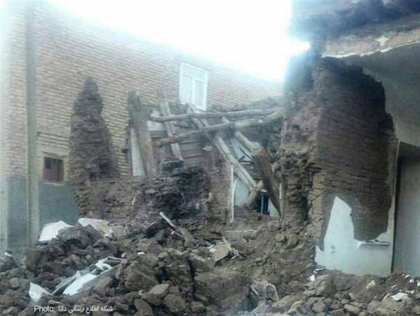 عکس/ وضعیت وحشتناک یک خانه زلزله‌زده در سراب