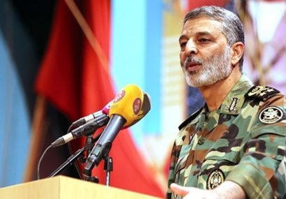 امیر موسوی:ارتش در مقابل دشمن مقتدرانه ایستاده است