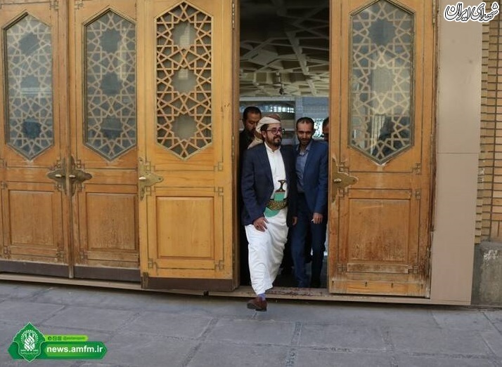 عکس/ سفیر یمن در حرم حضرت معصومه(س)