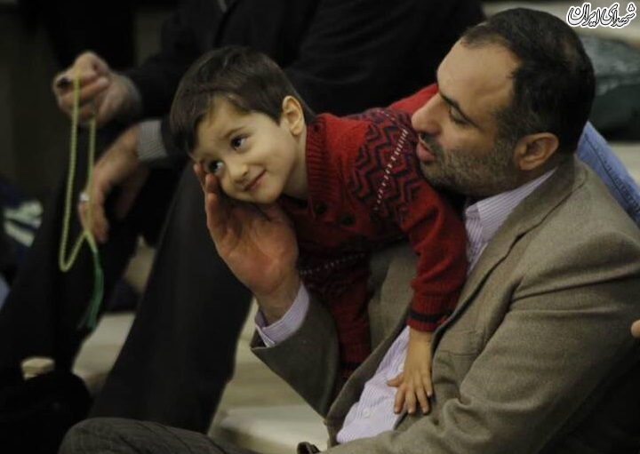 عکس/ پدر و پسری در نمازجمعه تهران