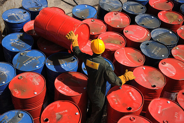 قیمت نفت خام ۳ درصد سقوط کرد