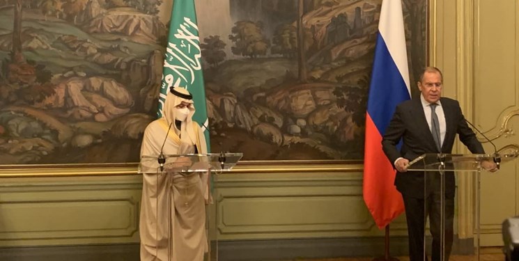 اتهام‌زنی وزیر سعودی به ایران در نشست خبری با لاوروف