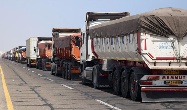 ۷۹۲ هزار تن کالا از مرز مهران به عراق صادر شد