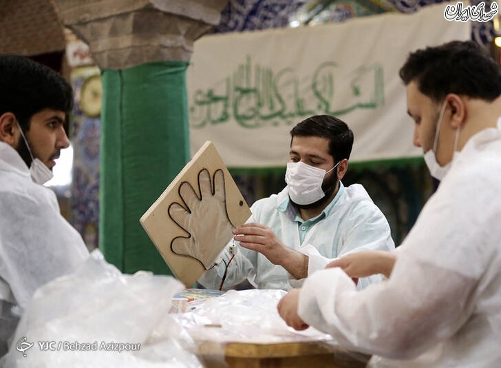 عکس/ ادامه روند تولید ماسک توسط جهادگران