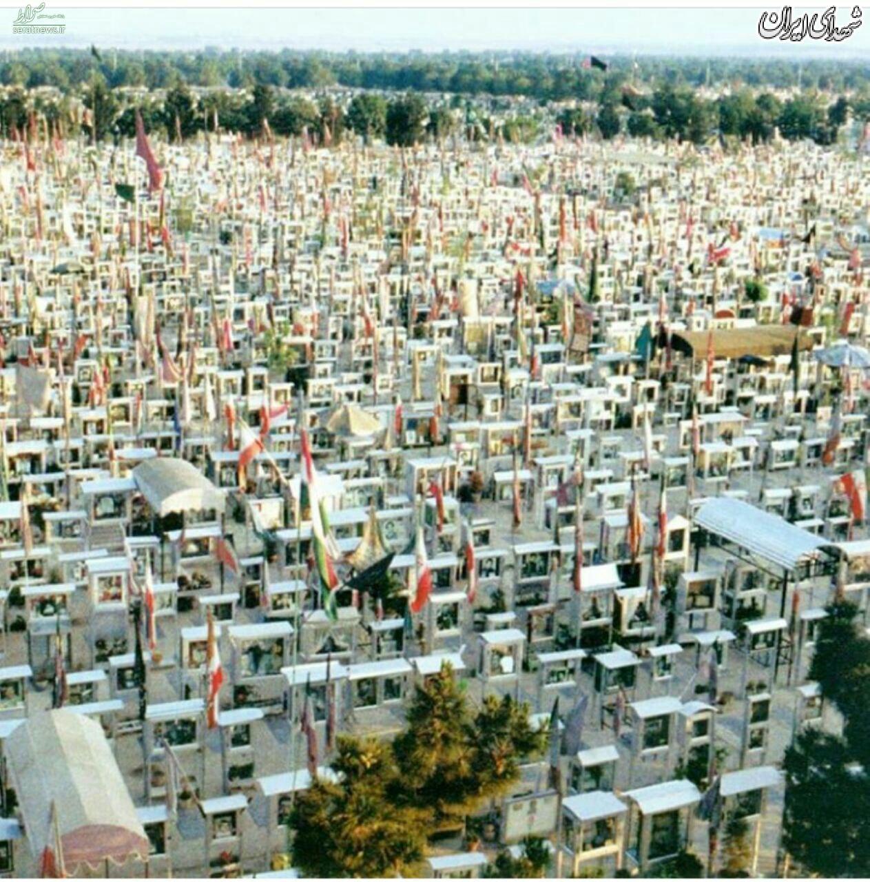 عکس/ تصویر هوایی گلزار شهدای تهران در سال ۶۴
