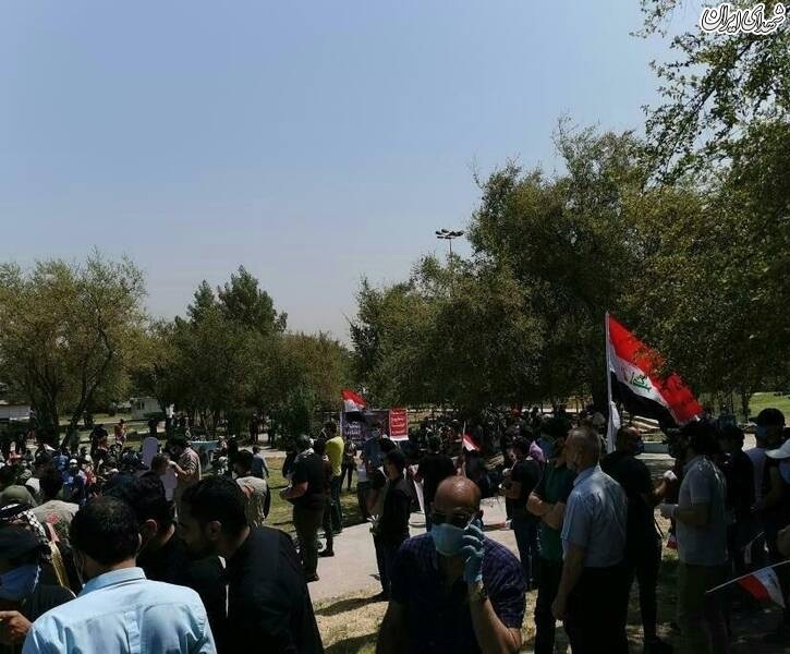 عکس/ خشم مردم عراق از اهانت به شهیدابومهدی