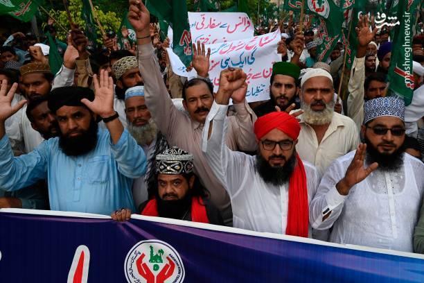 خروش مسلمانان پاکستان علیه نشریه هتاک فرانسوی