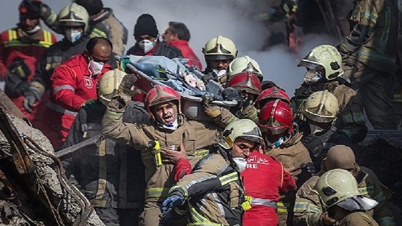 نجات معجزه آسای ۲ کودک از آتش سوزی مهیب در پامنار
