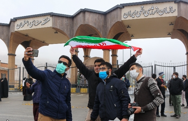 تصاویر / تجمع دانشجویان در منطقه هسته ای اصفهان