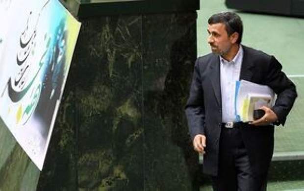 رهبرانقلاب برای کدام رفتار احمدی‌نژاد تذکر دادند؟
