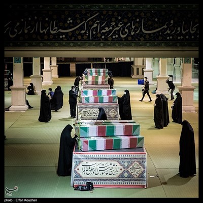 تشییع باشکوه ۱۵۰ شهید دفاع مقدس در تهران
