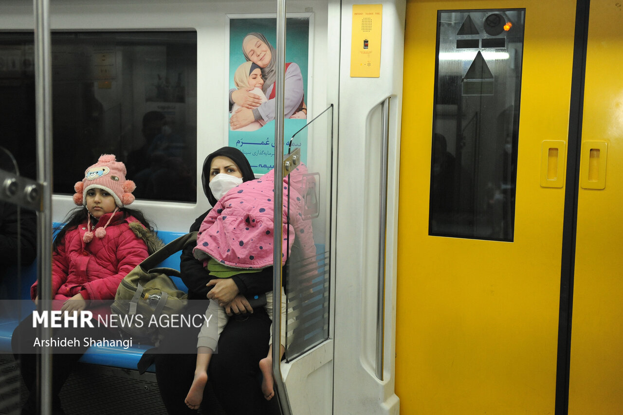 واگن ویژه زنان و کودکان در متروی تهران