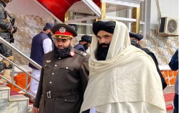وزیر تحت تعقیب طالبان از چهره اش رونمایی کرد