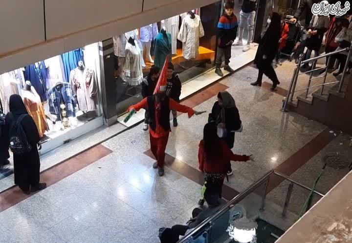 خوانندگی و رقص زن در بازار تهران!+فیلم
