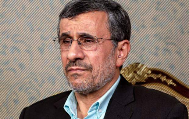 مخالف خوانی احمدی نژاد برای جلب توجه است
