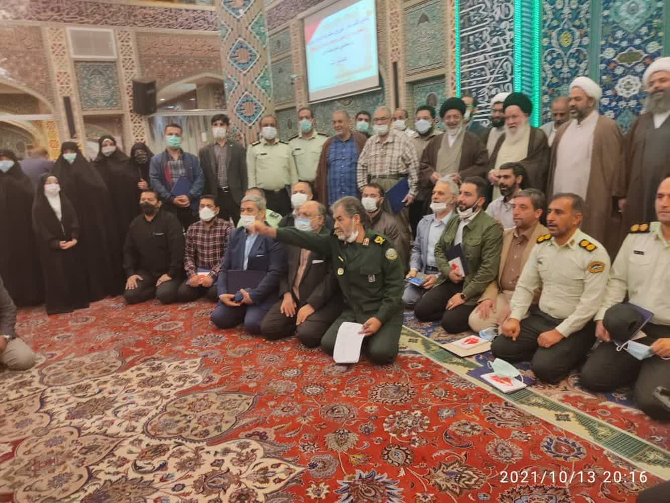 تقدیر از فعالان امنیت در مسجد جامع غدیر خم + عکس