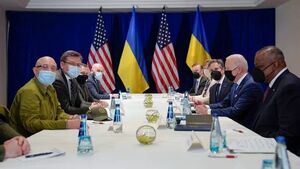 دیدار بایدن با مقامات اوکراینی در لهستان
