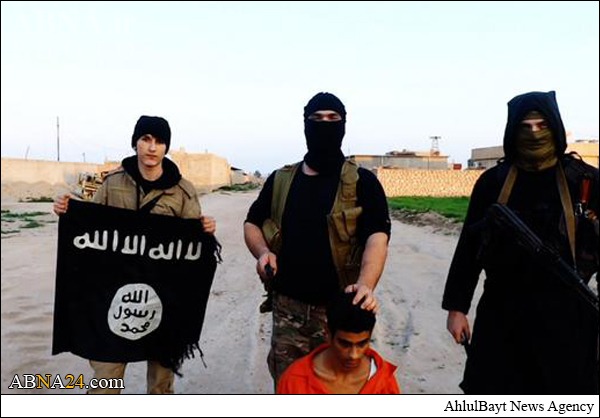 داعش یک سرباز شیعه عراقی را ذبح کرد+تصاویر