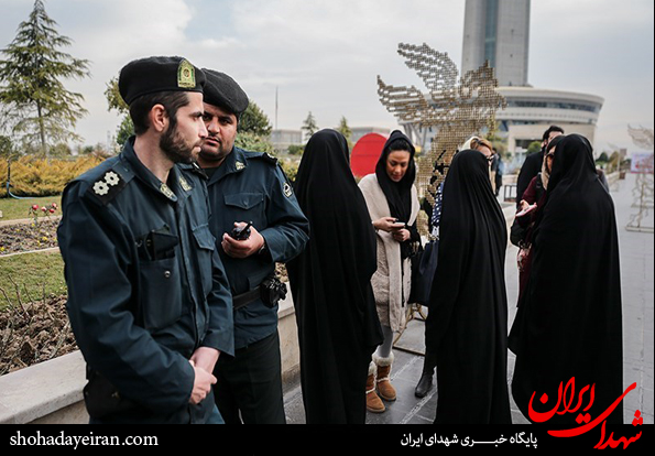 تصاویر/ حضور گشت ارشاد در برج میلاد