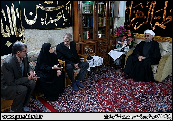 دیدار رئیس‌جمهور با خانواده شهیدان صنیع‌خانی