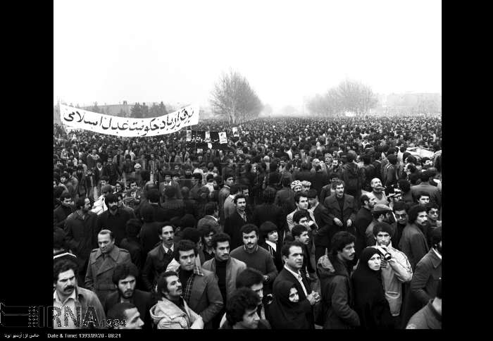راهپیمایی میلیونی مردم تهران در عاشورای20 آذر1357+تصاویر