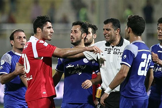 درگیری مدافع پرسپولیس با بازیکن استقلال +تصاویر