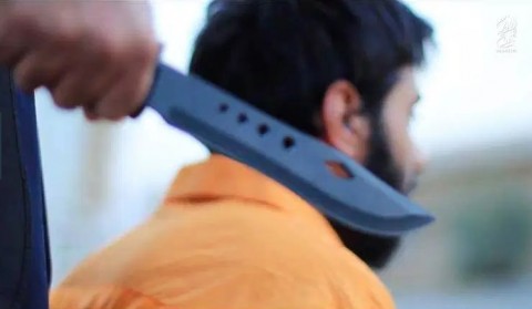 گردن زنی هولناک شیعیان به دست داعش +تصاویر