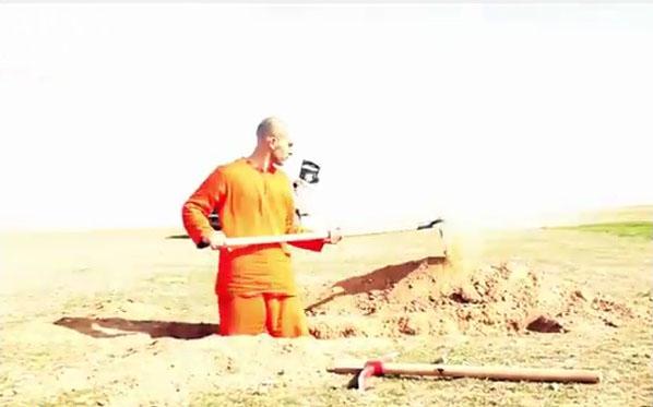یک داعشی قبرش را کند و سر بریده شد/عکس
