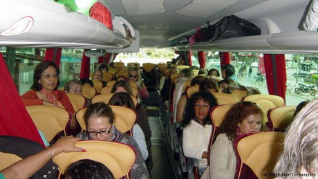 یک اتوبوس زن برای مردان مجرد! +تصاویر
